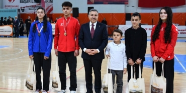 Gümüşhane'de 29 Ekim Cumhuriyet Bayramı Vali Atay'ın katılımıyla kutlandı