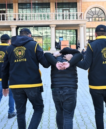 Gümüşhane'de apartmandaki iki evden ziynet eşyası çalındı, 1 şüpheli gözaltına alındı