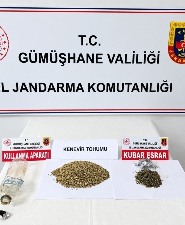 Gümüşhane'de durdurulan araçta 7,5 gram kubar esrar ve kenevir tohumu ele geçirildi